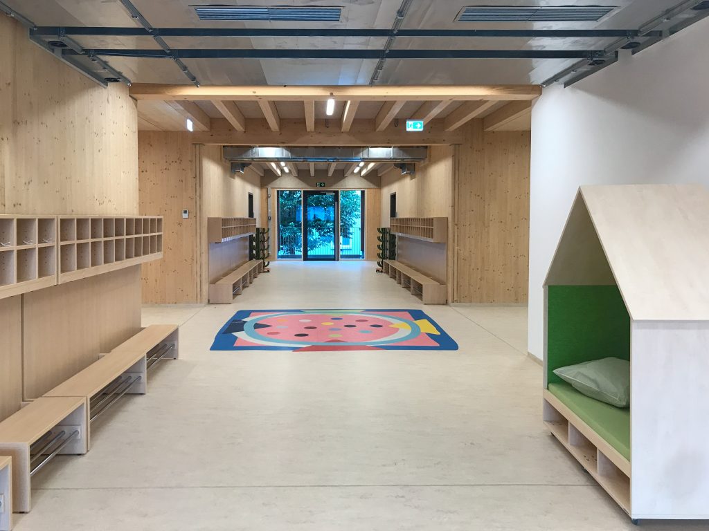 ganzWerk Kinderhaus Erlangen Bruck Objektüberwachung Holz Beton Hybrid