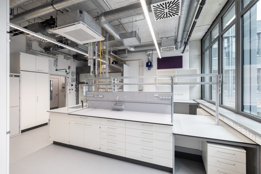 ganzWerk THN Technische Hochschule Nürnberg Objektüberwachung Labor Technik